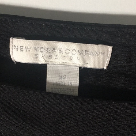 NY & Company Stretch 3 quarter sleeve black & white striped belted dress size XS - Picture 3 of 5